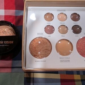NARS Eyeshadow and Bronzer Palette - Roman Holiday and French Vanilla